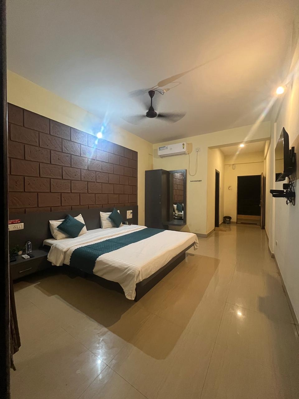 ac rooms ocean breez resort