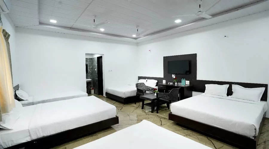 Fintastic Beach Resort Diveagar