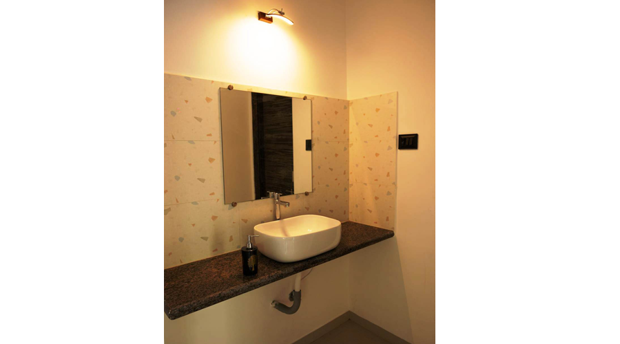 Madhumangal Cottage Kihim