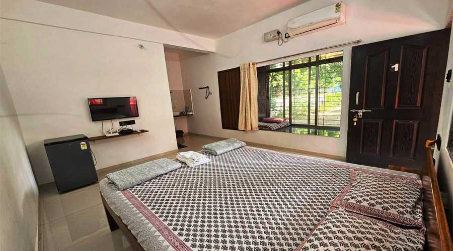 Madhumangal Cottage Kihim