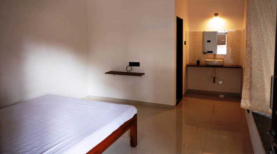 Madhumangal Cottage Kihim