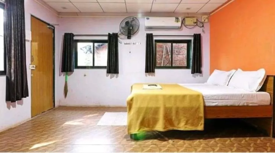 Hotel Hind Kesari Seafood Restaurant and Homestay tarkarli