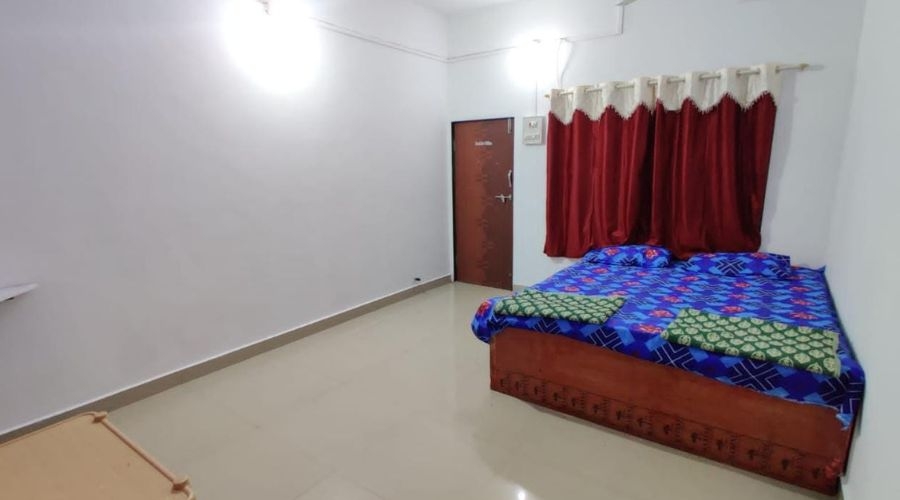 room in tarkarli