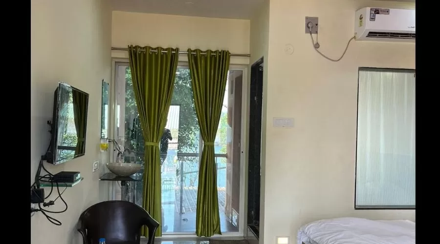 Ac Deluxe Room