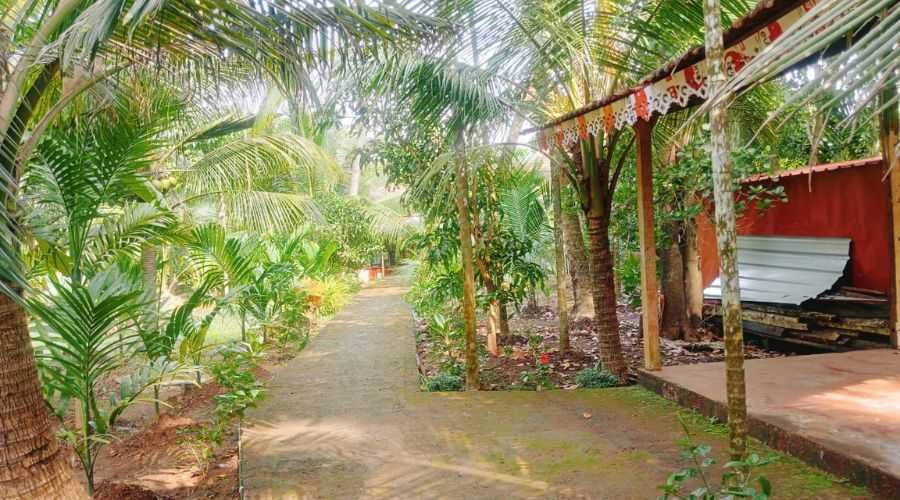 Swapnapurti HomeStay and Bhojnalaya Anjarle