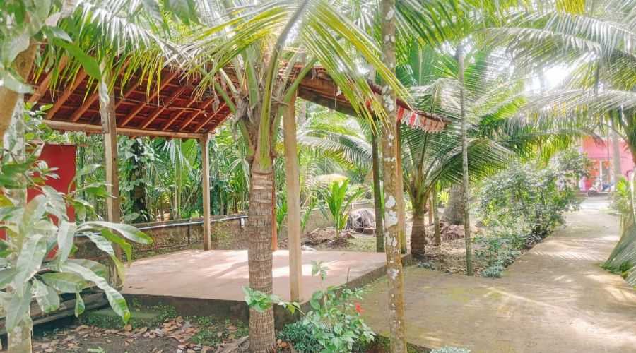 Swapnapurti HomeStay and Bhojnalaya Anjarle