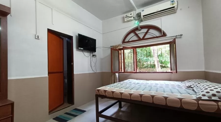 Ac Deluxe Room