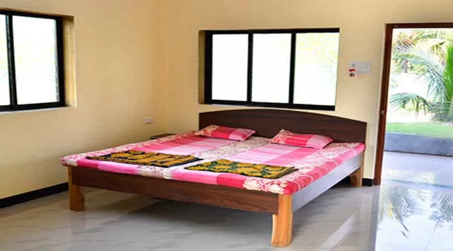 Non ac 3 persons at hotelinkonkan.com