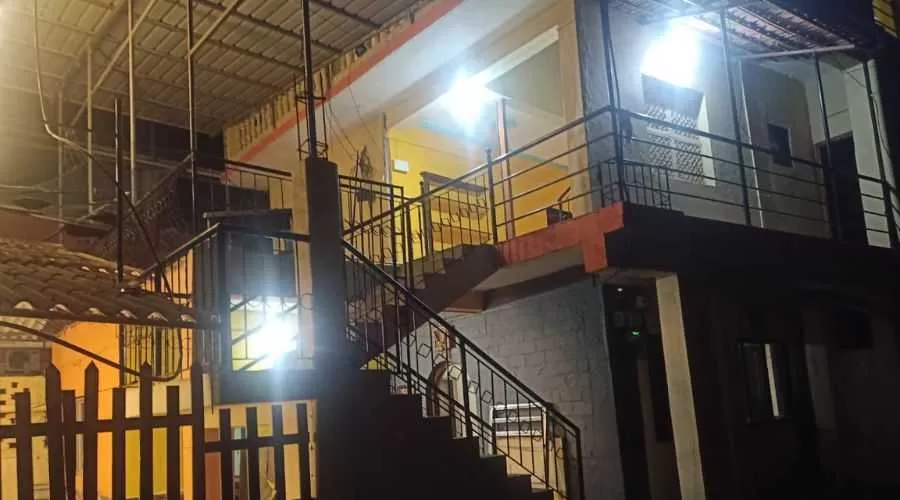 Harshada Cottage, Daddy and son Hotel nagaon