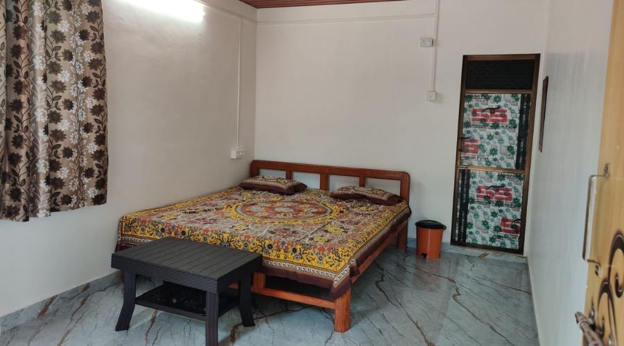 non ac room in Ladghar