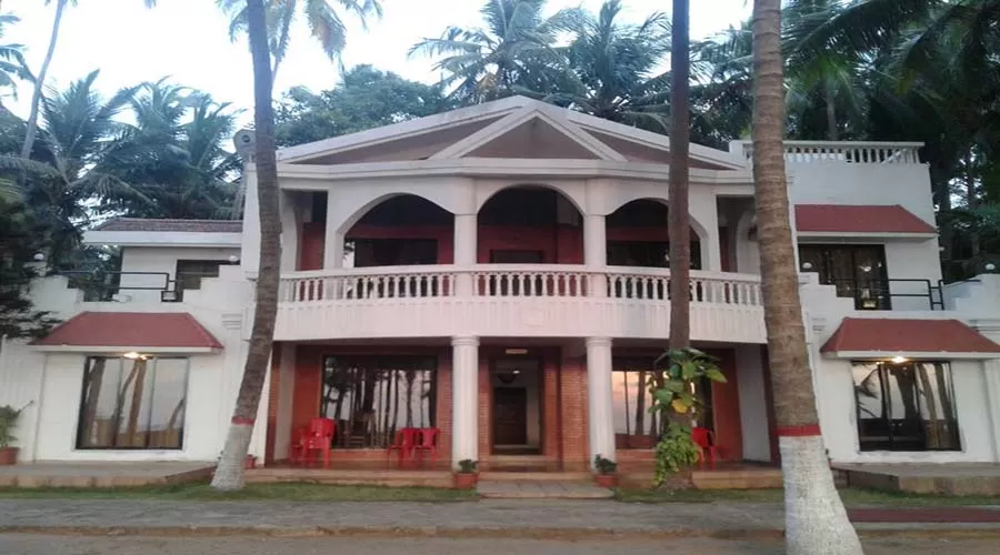 Ac rooms Palm beach paradise