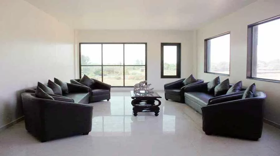 Hotel   Blue Diamond harnai