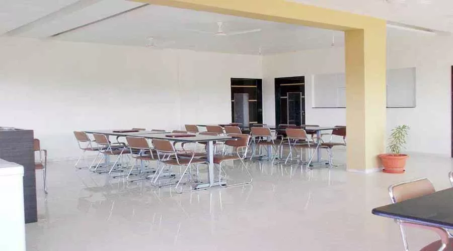 Hotel   Blue Diamond harnai