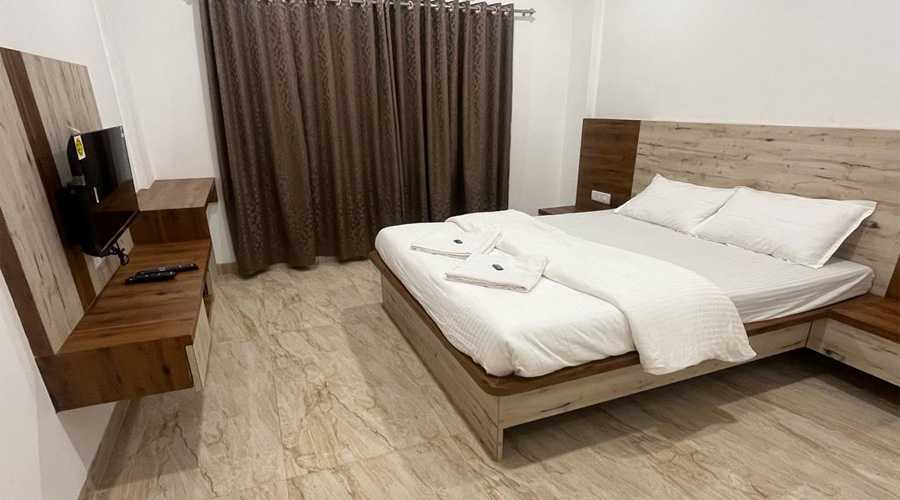 Hotel Aryan Beach Resort ladghar