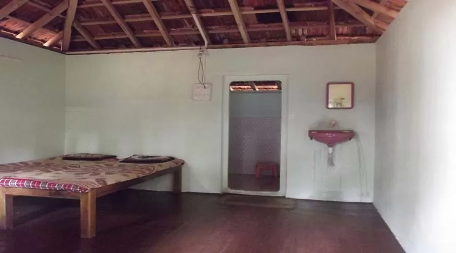 Non ac room in hedvi