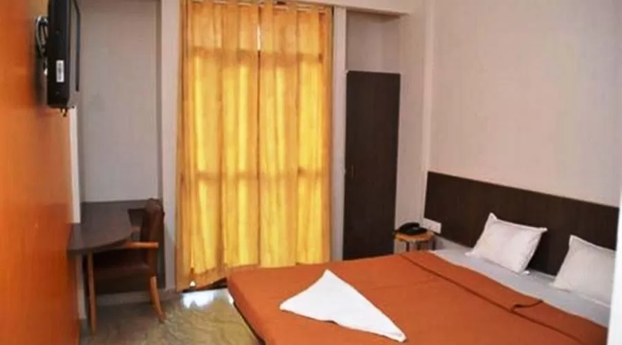 Hotel Daryasarang Palace in ganpatipule hotelinkonkan.com