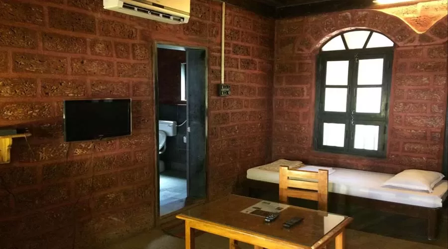 Ac room in ganpatipule
