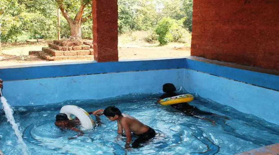 swimming pool hapuswadi