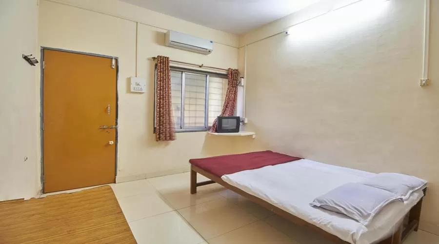 Ac room in ganpatipule