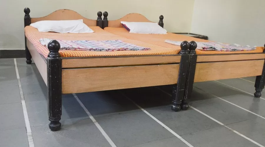 Non ac rooms in dapoli