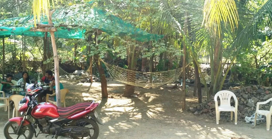 S.K. Guest House kahsid at hotelinkonkan.com