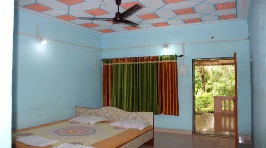 SK Guest House kashid at hotelinkonkan.com