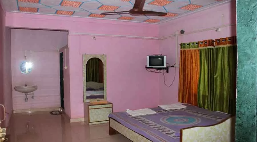 SK Guest House kashid at hotelinkonkan.com