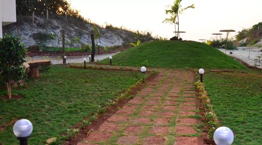 Blue Water Resort tarkarli at hotelinkonkan.com