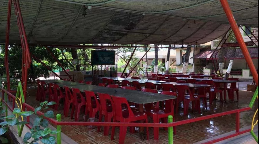 Hotel Open Umbrella Mangaon at hotelinkonkan.com