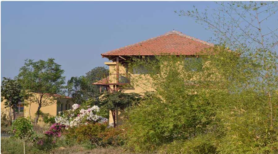 Mahua Resort in phansad at hotelinkonkan.com