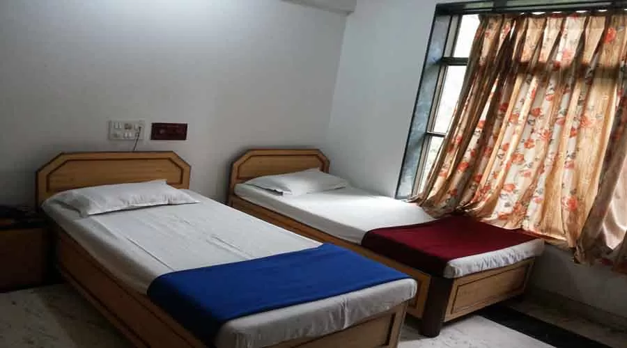 Six person sharing Room