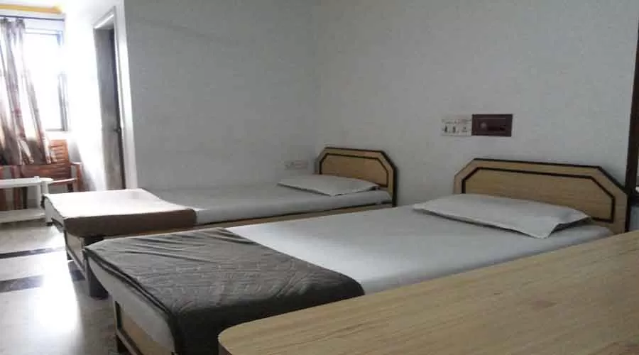 Sharing room in mahad