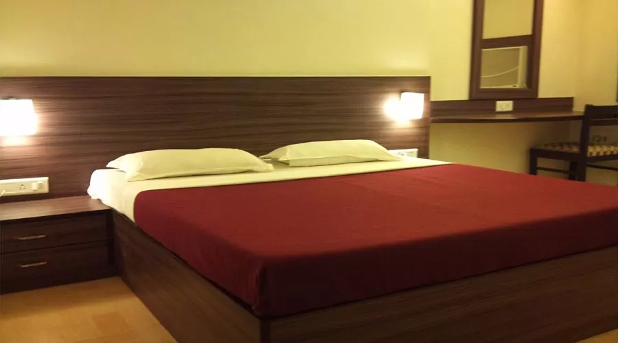 Non ac room in Ratnagiri