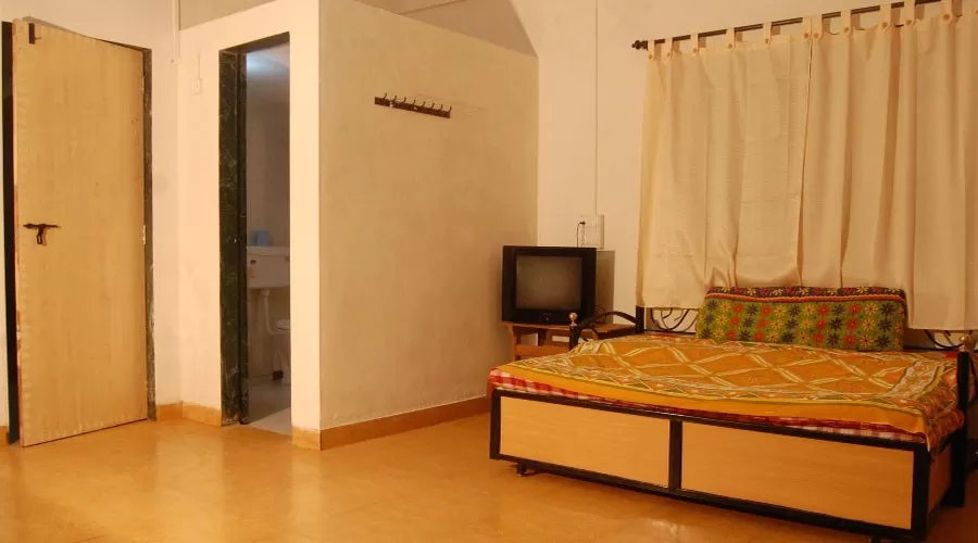 Saaj Resort in murud at hotelinkonkan.com