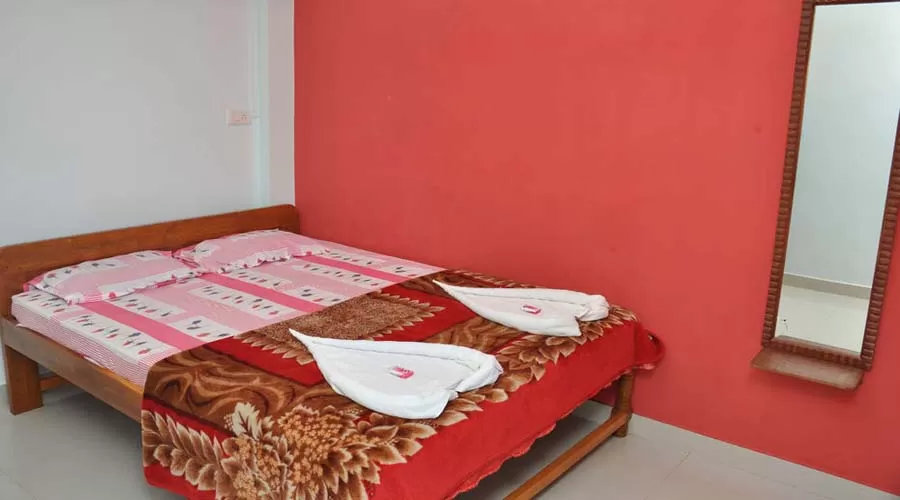 Ac rooms in Tarka Residency ganpatipule hotelsinkonkan.in