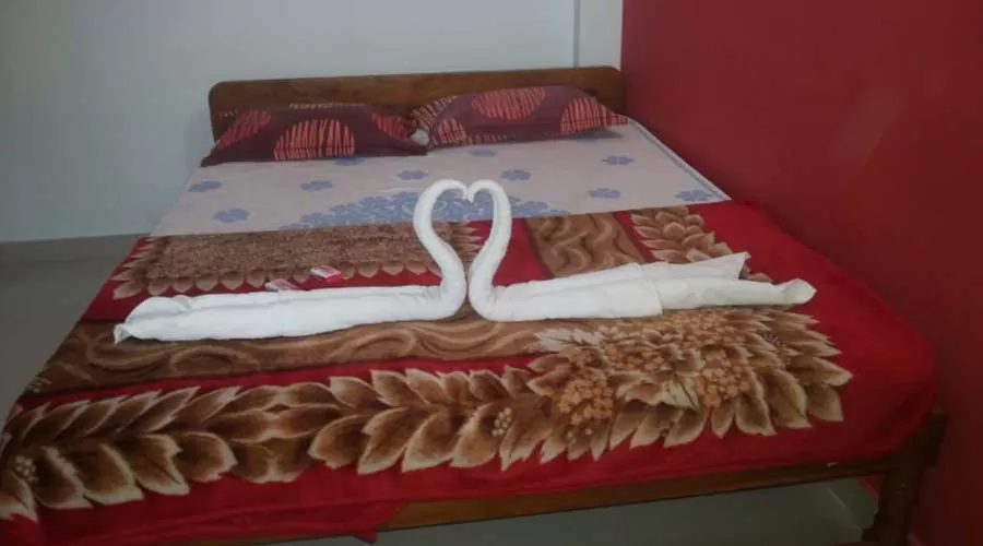 Non ac rooms in Tarka Residency ganpatipule hotelsinkonkan.in