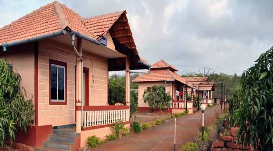 Hindustan Resort in guhagar at hotelinkonkna.com