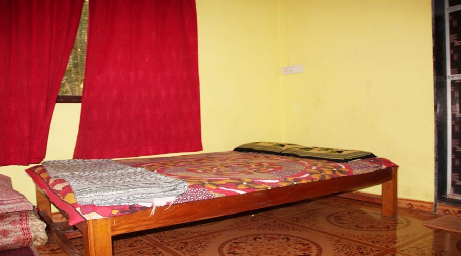 Non ac rooms in anjarle at hotelinkonkan.com
