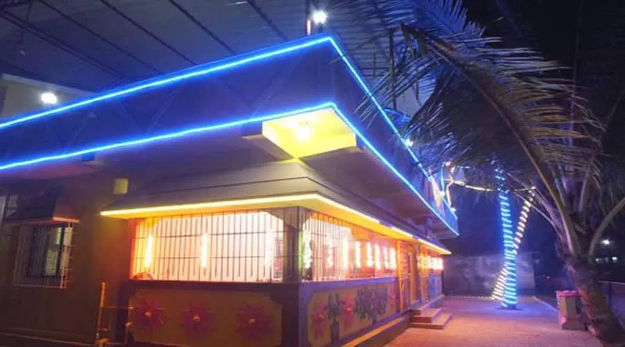 Paarijaat Holiday Inn in nagaon at hotelinkonkan.com