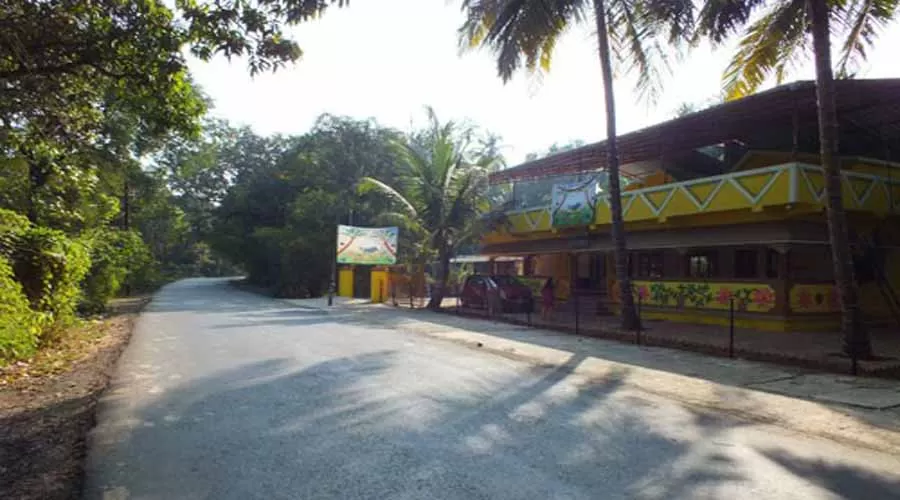 Paarijaat Holiday Inn in nagaon at hotelinkonkan.com