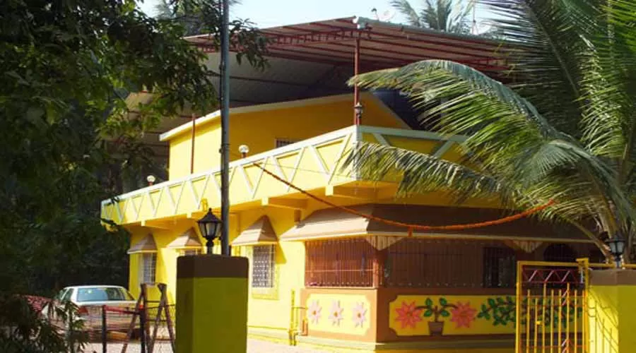 Paarijaat Holiday Inn in nagaon at hotelinkonkan.com