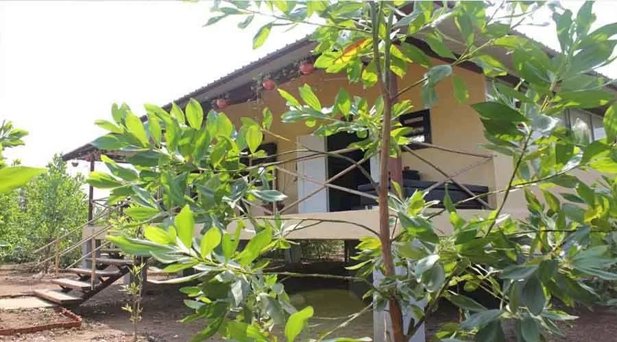 JenJon Holiday Homes phansad at hotelinkonkan.com