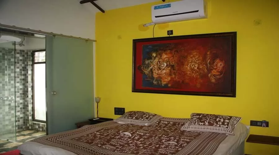 Ac room in phansad