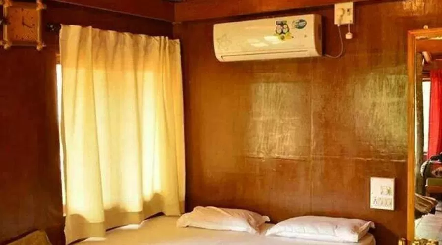 Delux Room in devrukh