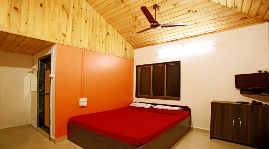 Ac room in Rajapur