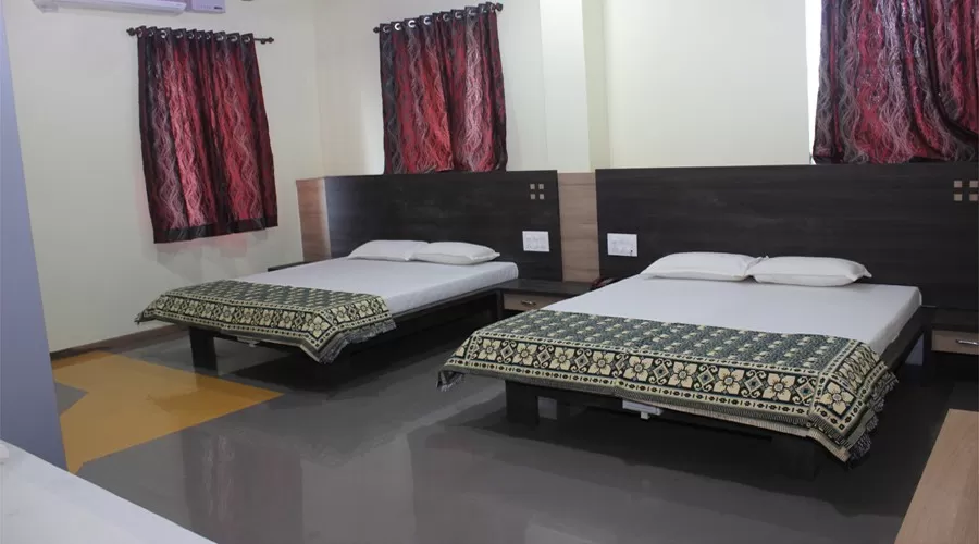 Hotel Alankar in devgad at hotelinkonkan.com
