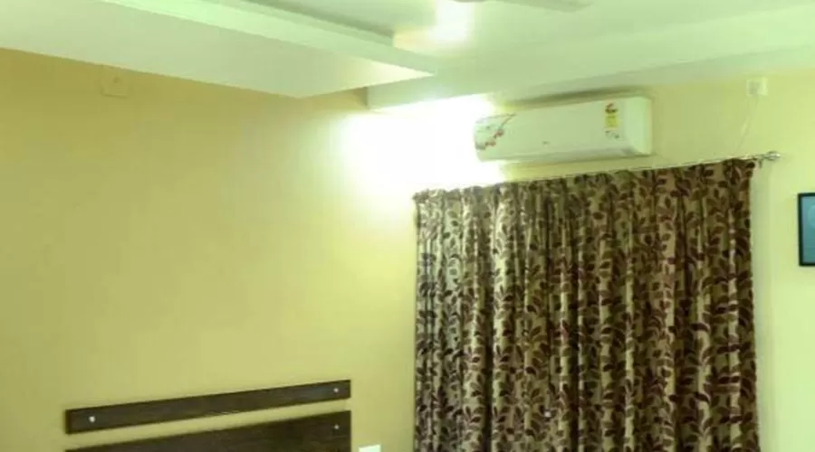 Hotel Alankar in devgad at hotelinkonkan.com