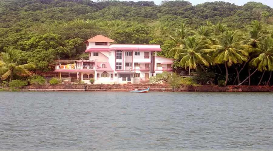 Dreamland Resort backwater in devgad at hotelinkonkan.com