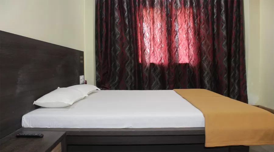 Hotel Diamond in devgad at hotelinkonkan.com