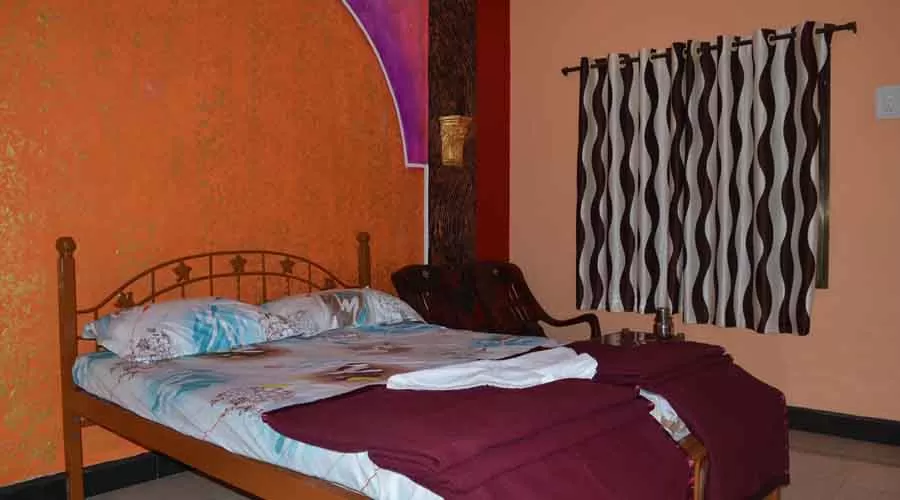 Sarsi Guest House in Guhagar at hotelinkonkan.com